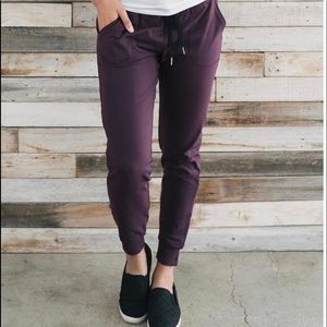 Zyia Unwind Joggers Size S